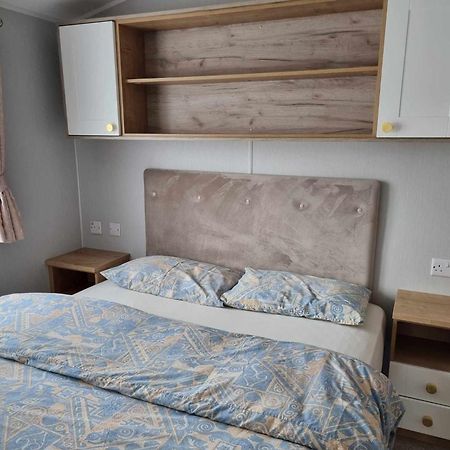 Red Lion Holiday Park アーブロース エクステリア 写真