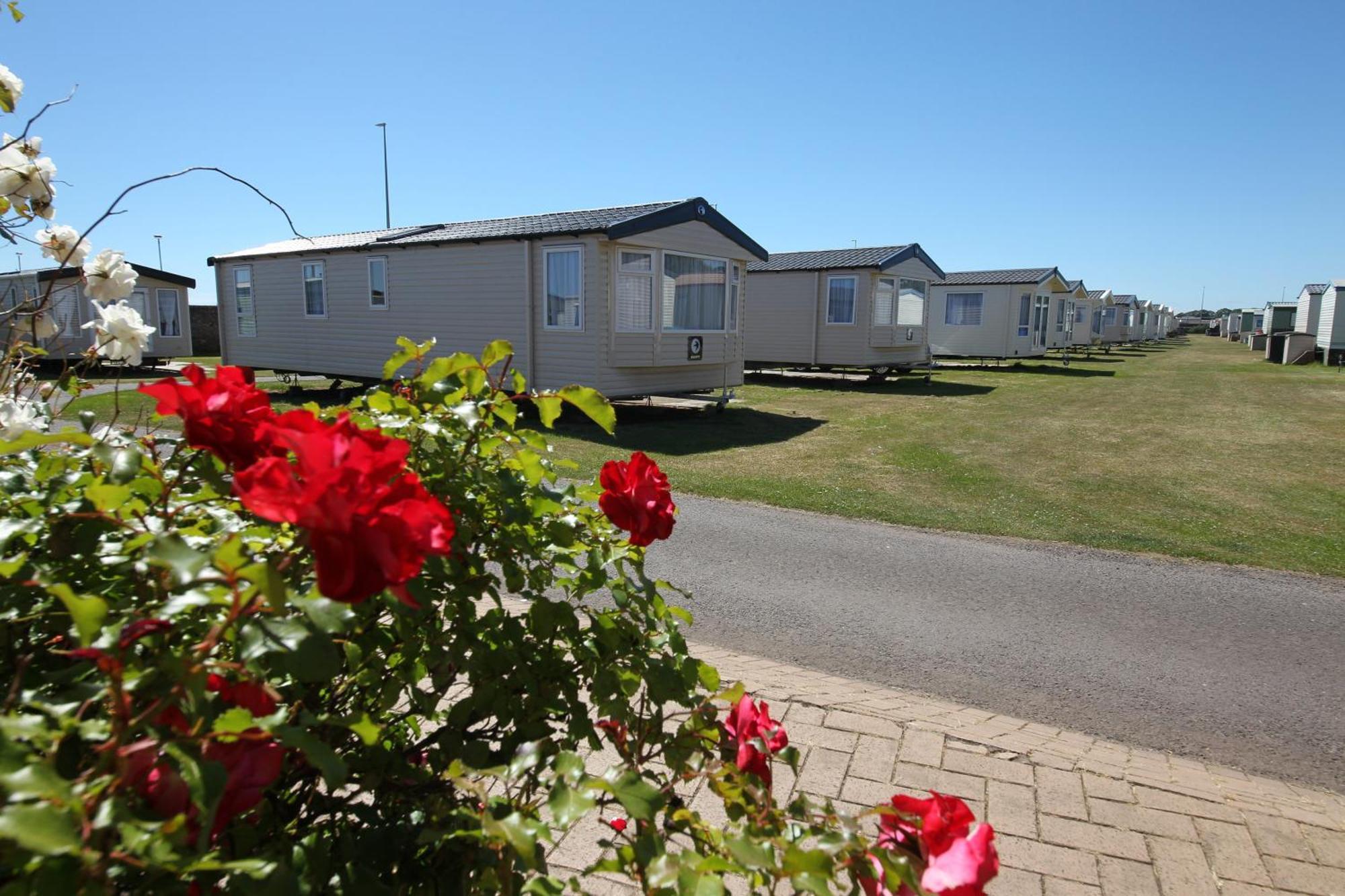 Red Lion Holiday Park アーブロース エクステリア 写真