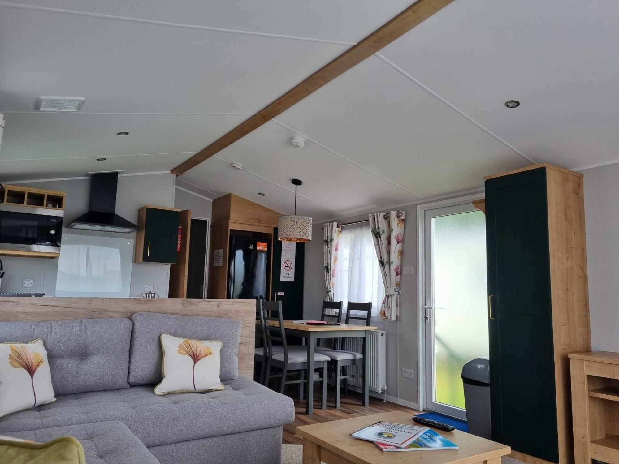 Red Lion Holiday Park アーブロース エクステリア 写真