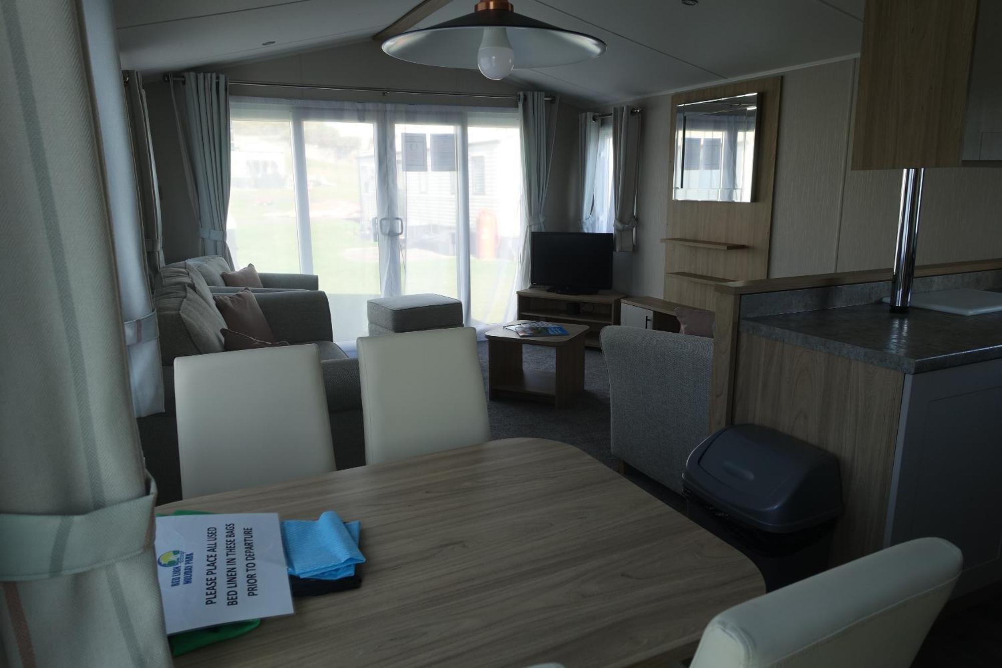 Red Lion Holiday Park アーブロース エクステリア 写真